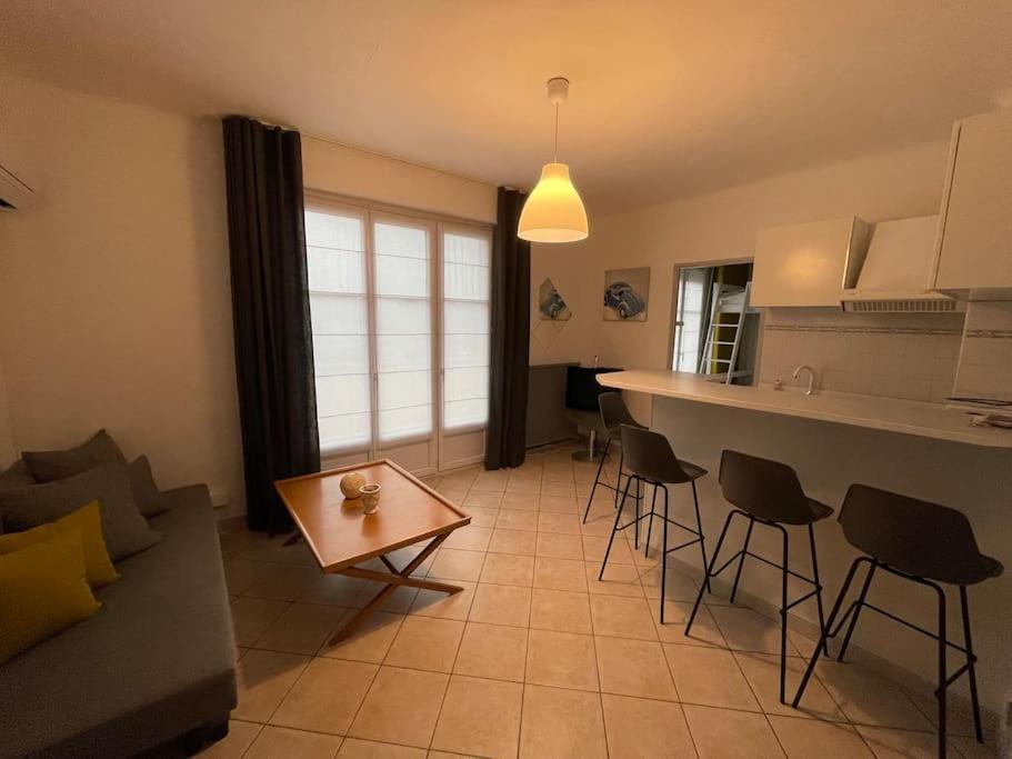 Appartement St Leger ดรากิญญ็อง ภายนอก รูปภาพ